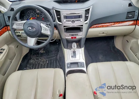 2011 Subaru Outback 2.5I Limited z USA, uszkodzony, nr VIN 4S4BRCKC6B3355498